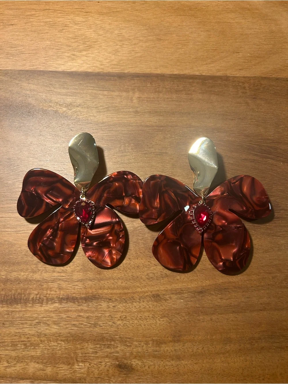 AKIRA Gold-Tone Earrings with Brown Petals and Red Teardrop Stone